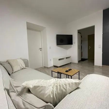 Kleine Moderne 3-bett Wohnung/apartment Apartmán