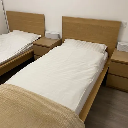 Apartment Kleine Moderne 3-bett Wohnung/apartment