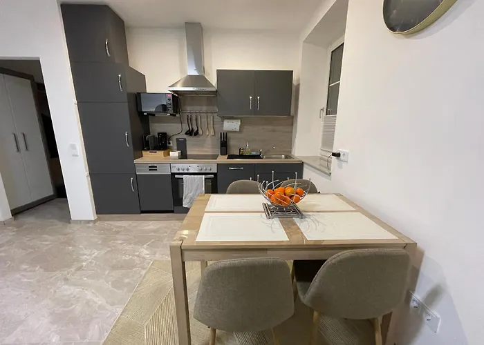 Kleine Moderne 3-bett Wohnung/apartment Appartement *